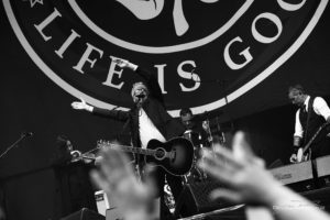 Konzertfotos von Flogging Molly Support der Seal The Deal Tour 2017