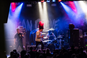 Konzertfotos von Invent Animate auf The Mesmer World Tour 2017