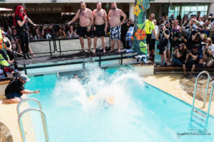 Fotos vom Belly Flop Contest auf der 70000 Tons Of Metal 2018