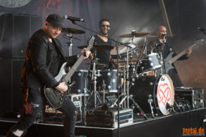 Konzertfotos von Letzte Instanz live auf dem Rockharz 2018