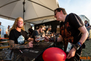 Fotos von der Equilibrium Autogrammstunde auf dem Rockharz 2018