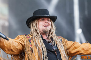 Konzertfoto von Korpiklaani auf dem Summer Breeze Open Air 2018