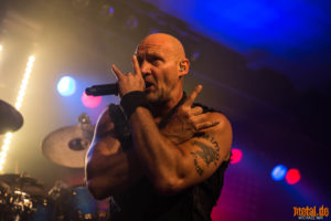 Konzertfoto von Primal Fear auf der Apocalypse over Europe Tour 2018