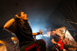 Konzertfoto von Riot V auf der Apocalypse over Europe Tour 2018