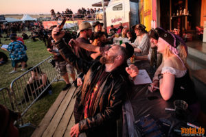 Foto von der Mr. Hurley & Die Pulveraffen Autogrammstunde - Rockharz Open Air 2023