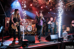 Konzertfoto von Korpiklaani - Wolkenschieber Winter Tour 2024